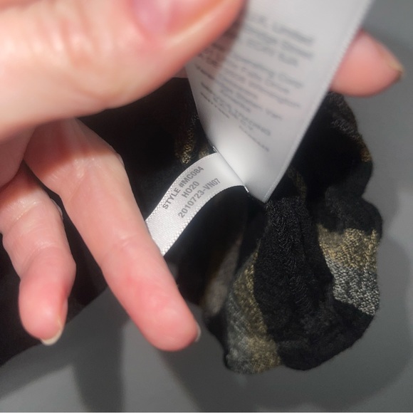 Madewell Highroad Popover Shirt in Lessing Plaid black with an white size M - Picture 10 of 14